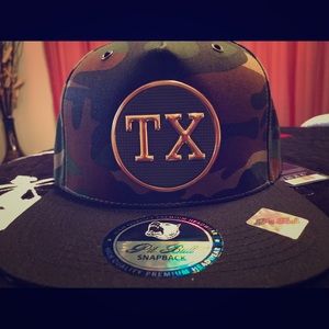 🆕 Summer Clear-Out ⬇️ Pit Bull Camo Snapback